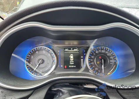 2015 Chrysler 200 Limited из США, поврежденный, VIN 1C3CCCAB5FN595627